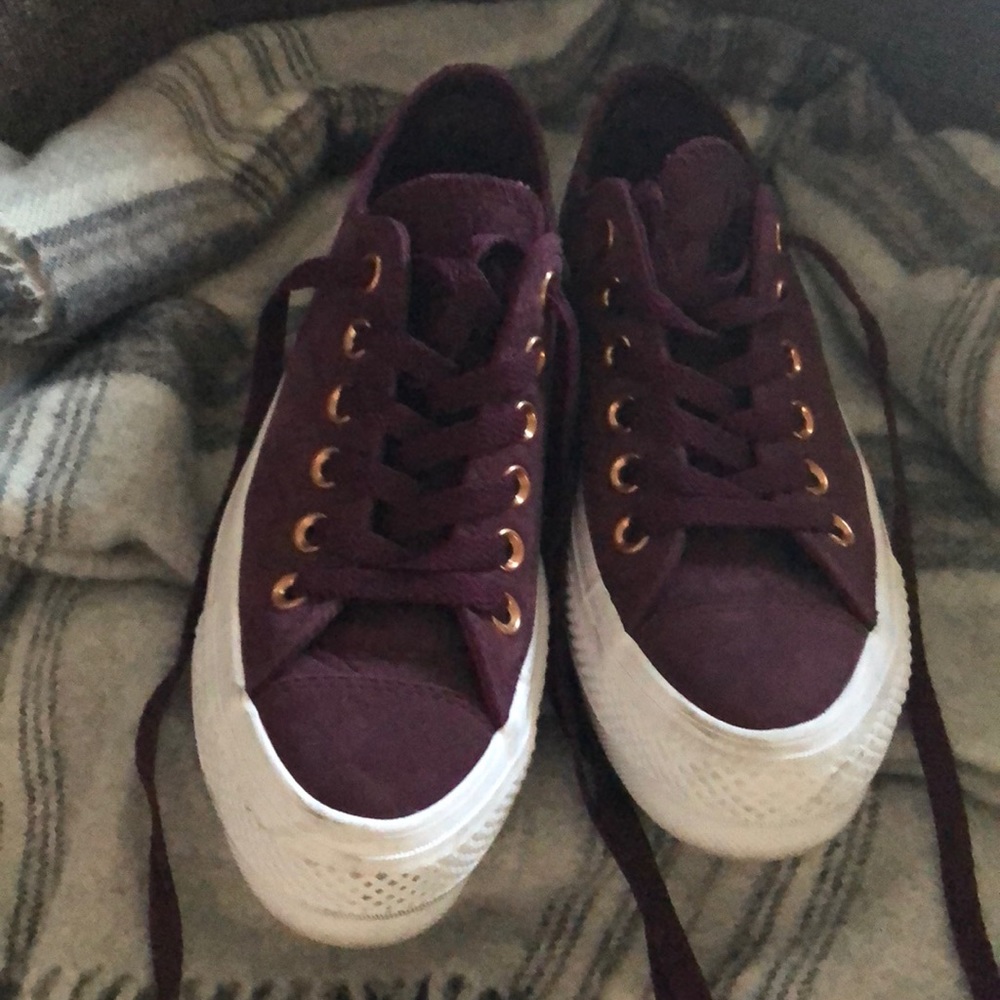 Converse platform almost new